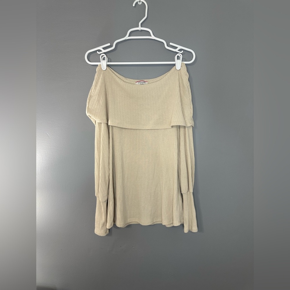 Andree by unit Off-Shoulder Cream business casual going out Top